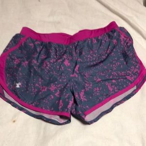 NWOT Under armour , gray and pink, athletic shorts in medium from Macy's